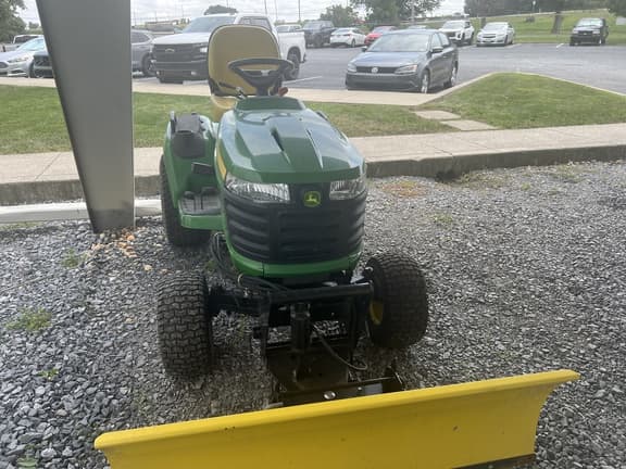 Image of John Deere X730 equipment image 1