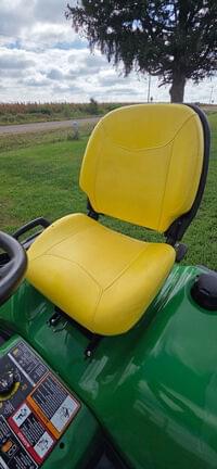 Image of John Deere X734 equipment image 4