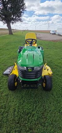 Image of John Deere X734 equipment image 1