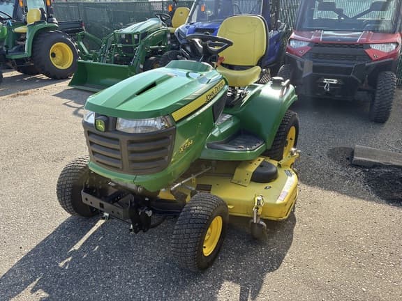 Image of John Deere X734 equipment image 1