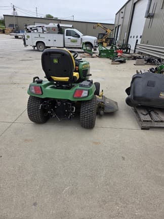 Image of John Deere X734 equipment image 4