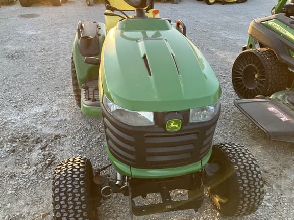 Image of John Deere X738 equipment image 2