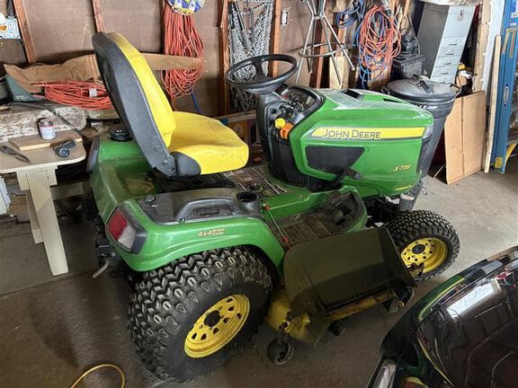 Image of John Deere X739 equipment image 2