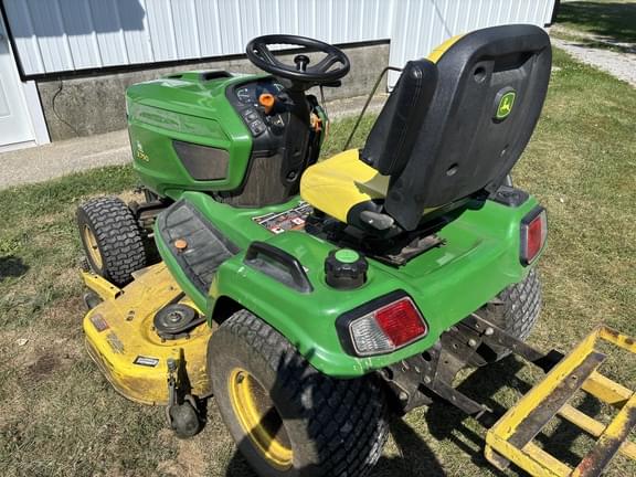 Image of John Deere X750 equipment image 3