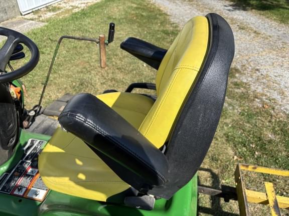 Image of John Deere X750 equipment image 2