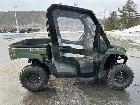 Image of John Deere XUV 550 equipment image 2