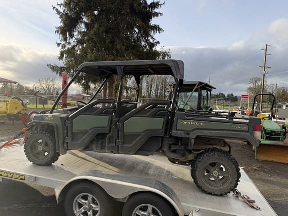 Image of John Deere XUV 825M S4 equipment image 1