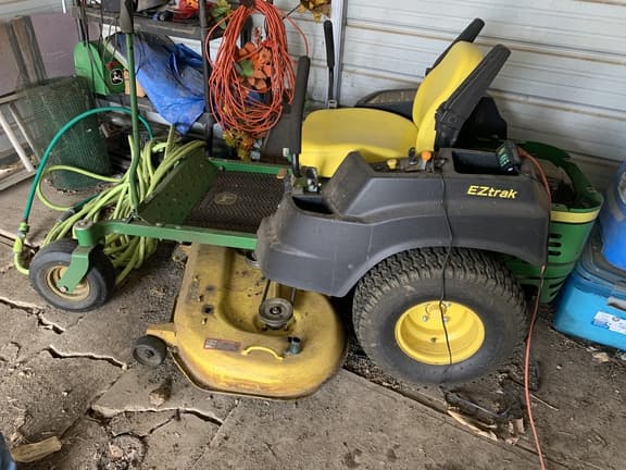 Image of John Deere Z445 Primary image