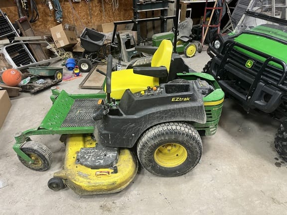 2014 John Deere Z445 Equipment Image0