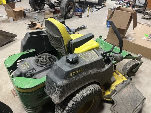 Image of John Deere Z445 equipment image 1