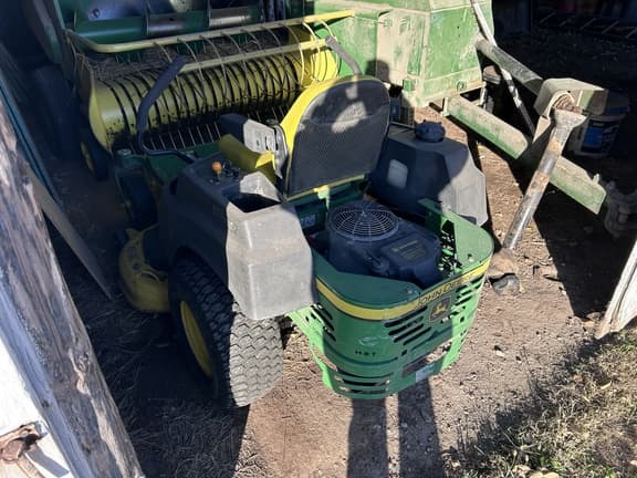 Image of John Deere Z445 equipment image 3