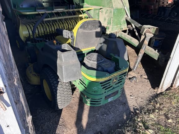 Image of John Deere Z445 equipment image 2