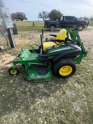 2014 John Deere Z915B Equipment Image0