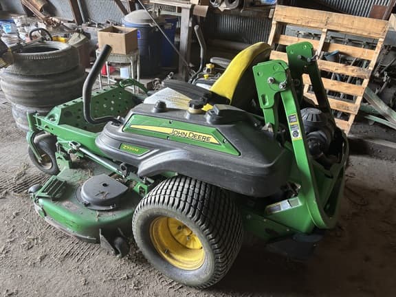 Image of John Deere Z920M equipment image 1