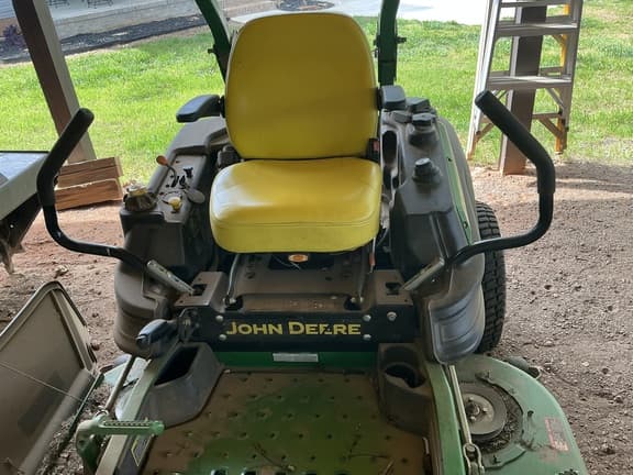 Image of John Deere Z920M equipment image 1