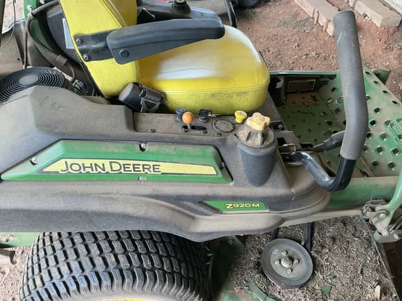 Image of John Deere Z920M equipment image 3