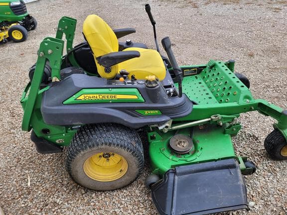 Image of John Deere Z930R equipment image 3