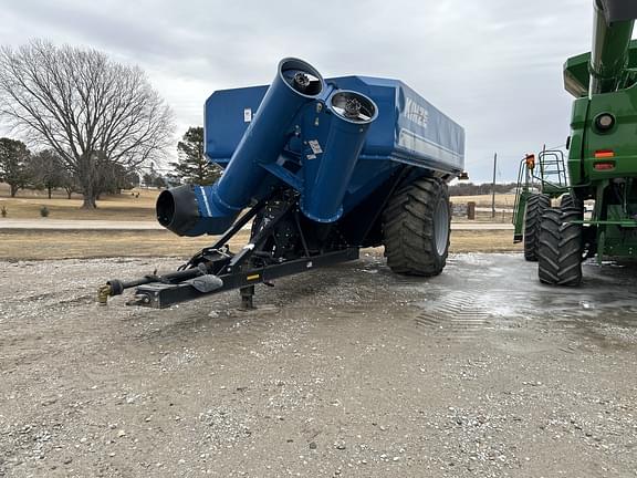 Image of Kinze 1100 equipment image 3
