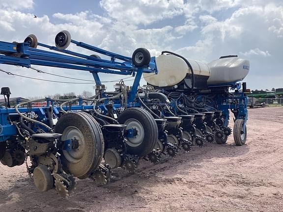 Image of Kinze 4900 Primary image