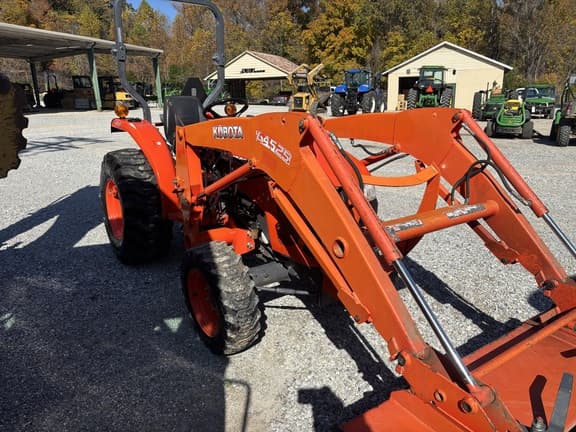 Image of Kubota L2501 equipment image 1