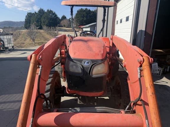 Image of Kubota MX5100 equipment image 2