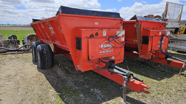Image of Kuhn Knight 8124 equipment image 4