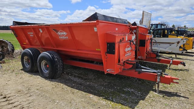 Image of Kuhn Knight 8124 equipment image 1