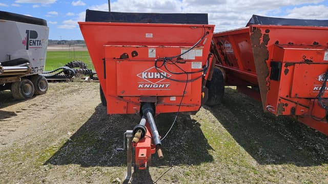 Image of Kuhn Knight 8124 equipment image 3