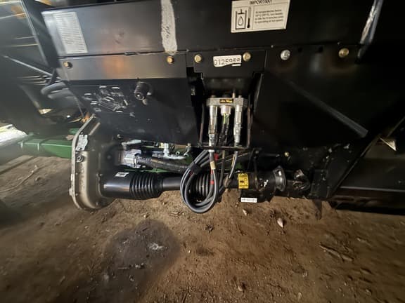Image of MacDon FD75-35 equipment image 2