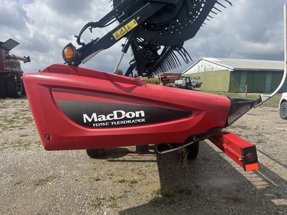 Image of MacDon FD75-40 equipment image 1