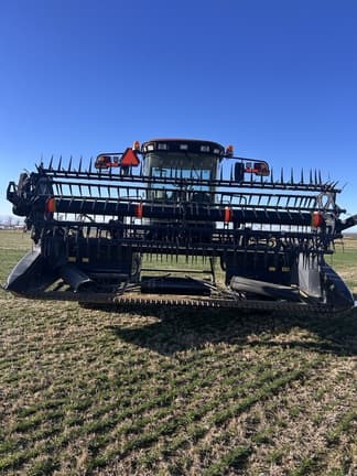 Image of MacDon M155 equipment image 3