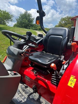 Image of Massey Ferguson 1742 equipment image 4