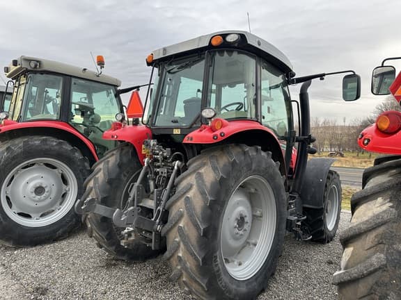 Image of Massey Ferguson 5613 equipment image 4