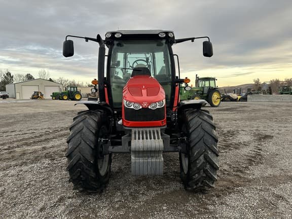 Image of Massey Ferguson 5613 equipment image 2