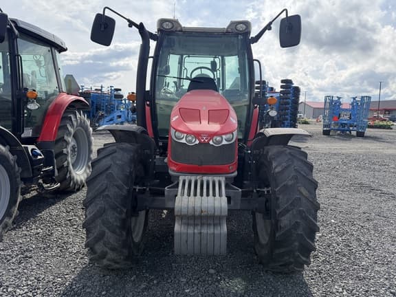 Image of Massey Ferguson 5613 Primary image