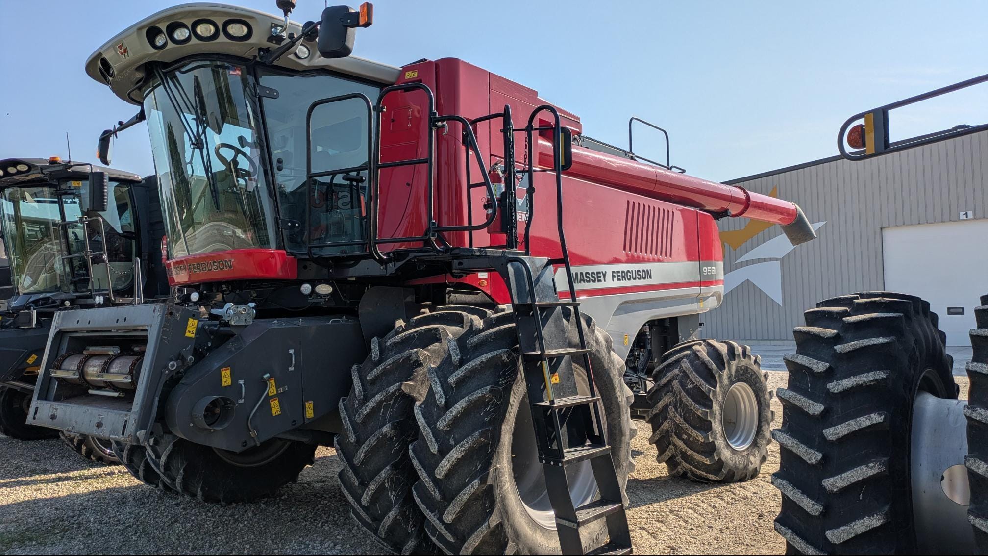 2014 Massey Ferguson 9560 Equipment Image0