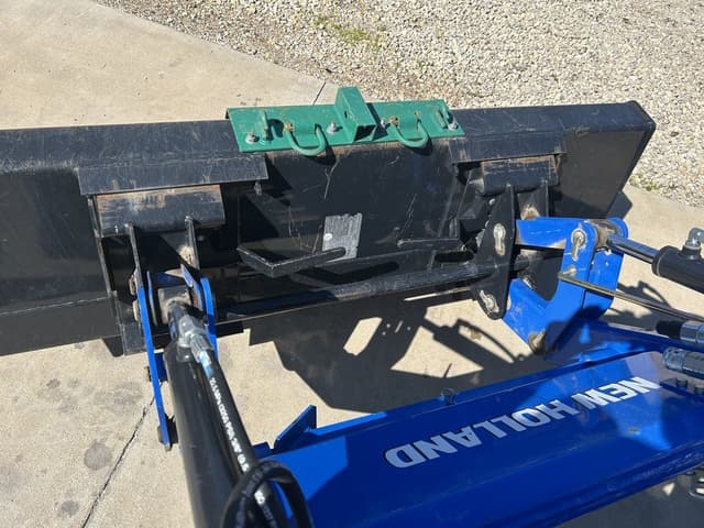 Image of New Holland Boomer 47 equipment image 2