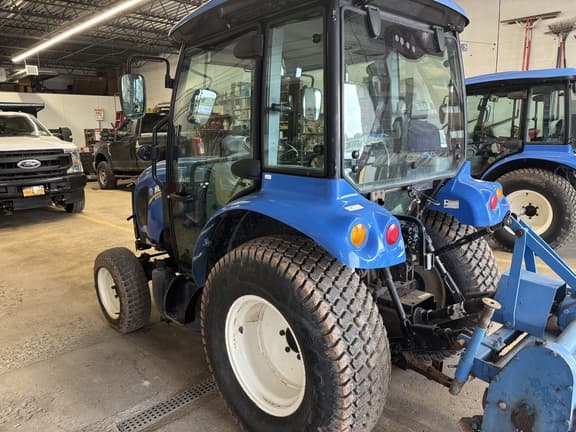 Image of New Holland Boomer 47 equipment image 1
