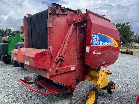 Image of New Holland BR7060 equipment image 1