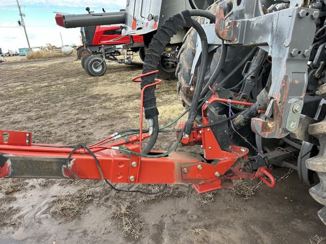 Image of New Holland H7150 equipment image 2