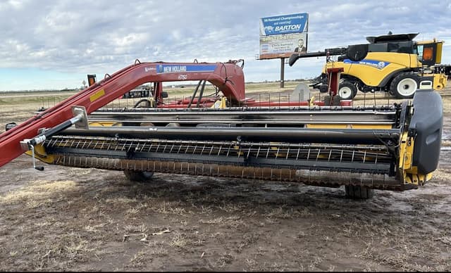 Image of New Holland H7150 equipment image 4