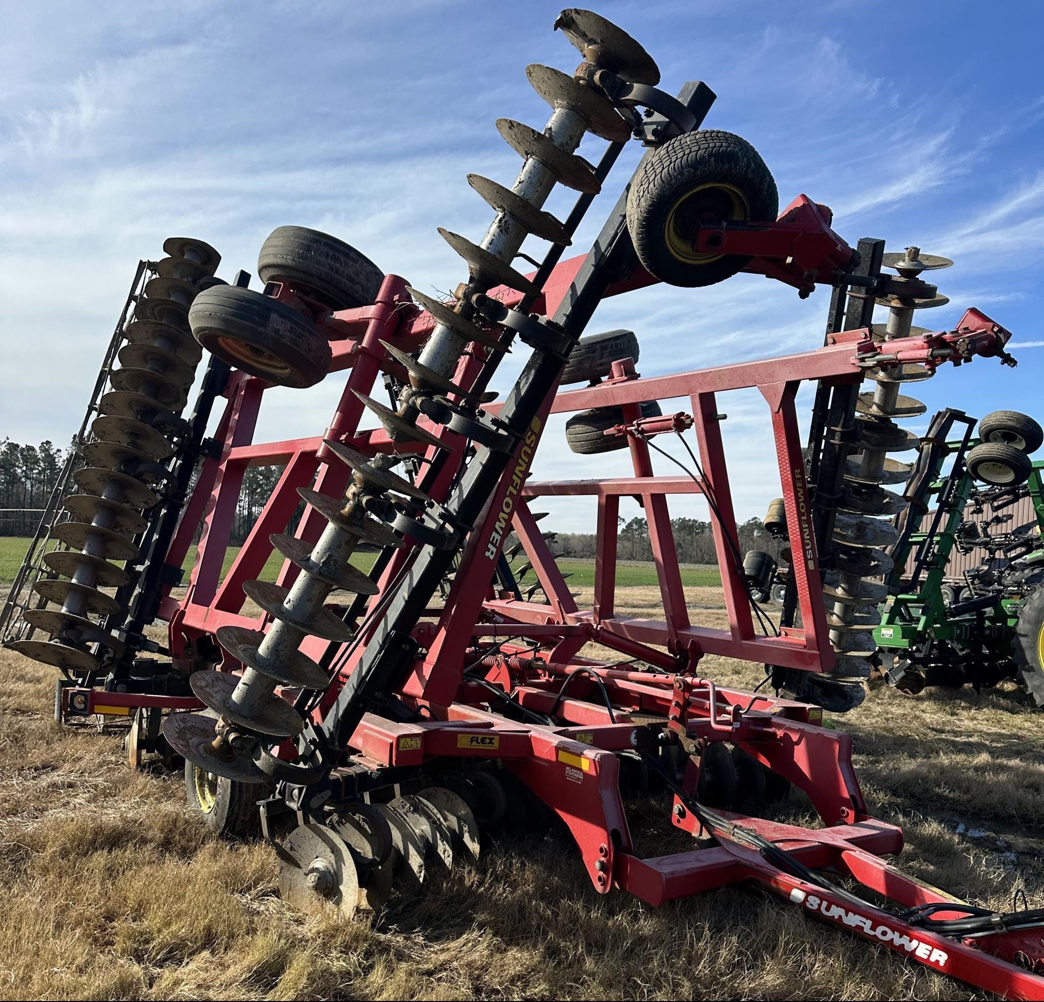 2014 Sunflower 1435 Equipment Image0