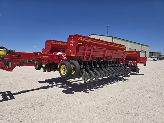 2014 Sunflower 9435 Equipment Image0