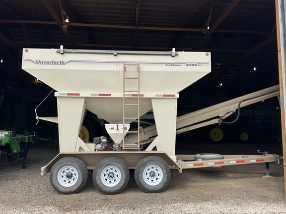 2014 Unverferth 3750XL Equipment Image0