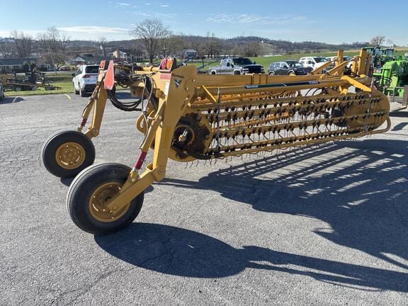 2014 Vermeer R2800 Equipment Image0