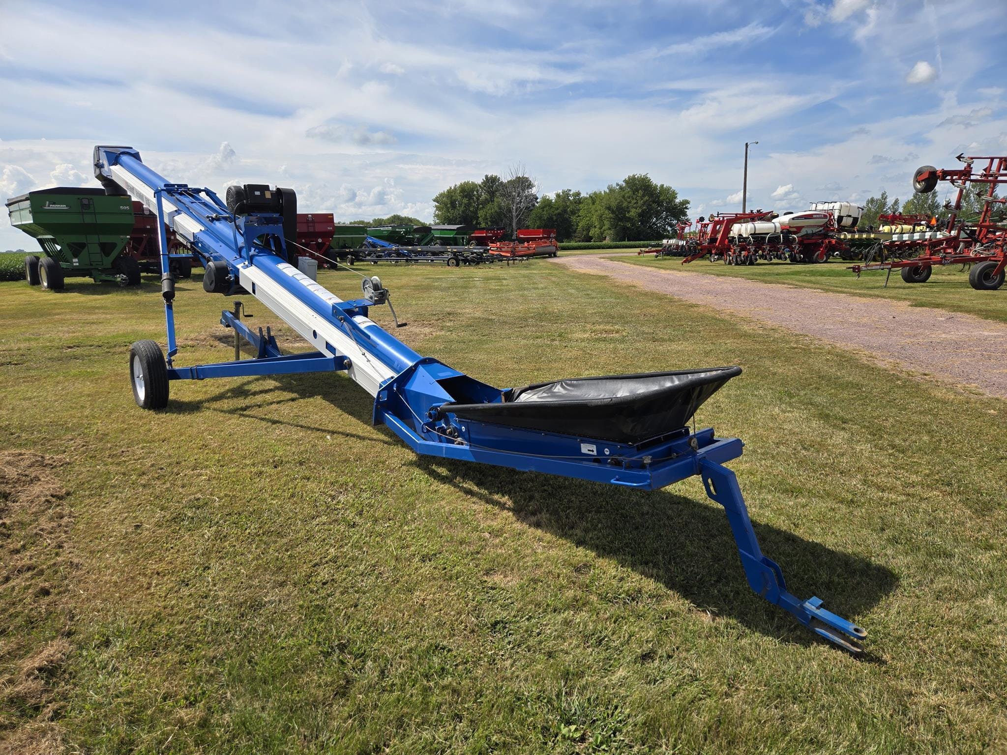 2015 Brandt 1535LP Equipment Image0