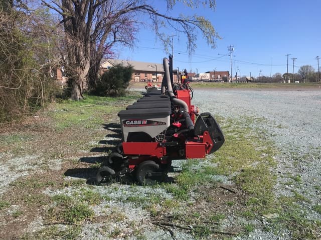 Image of Case IH 1235 equipment image 1