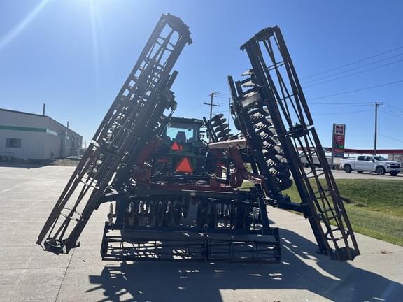 Image of Case IH 335VT equipment image 4
