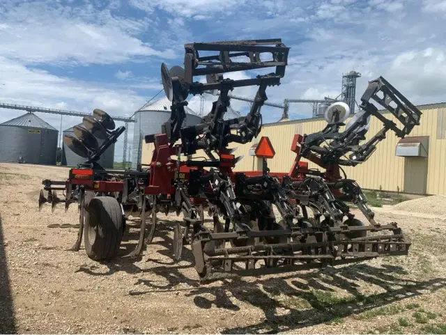 Image of Case IH Ecolo-Tiger 875 equipment image 1