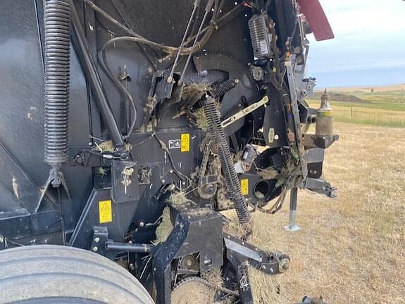 Image of Case IH RB565 equipment image 4